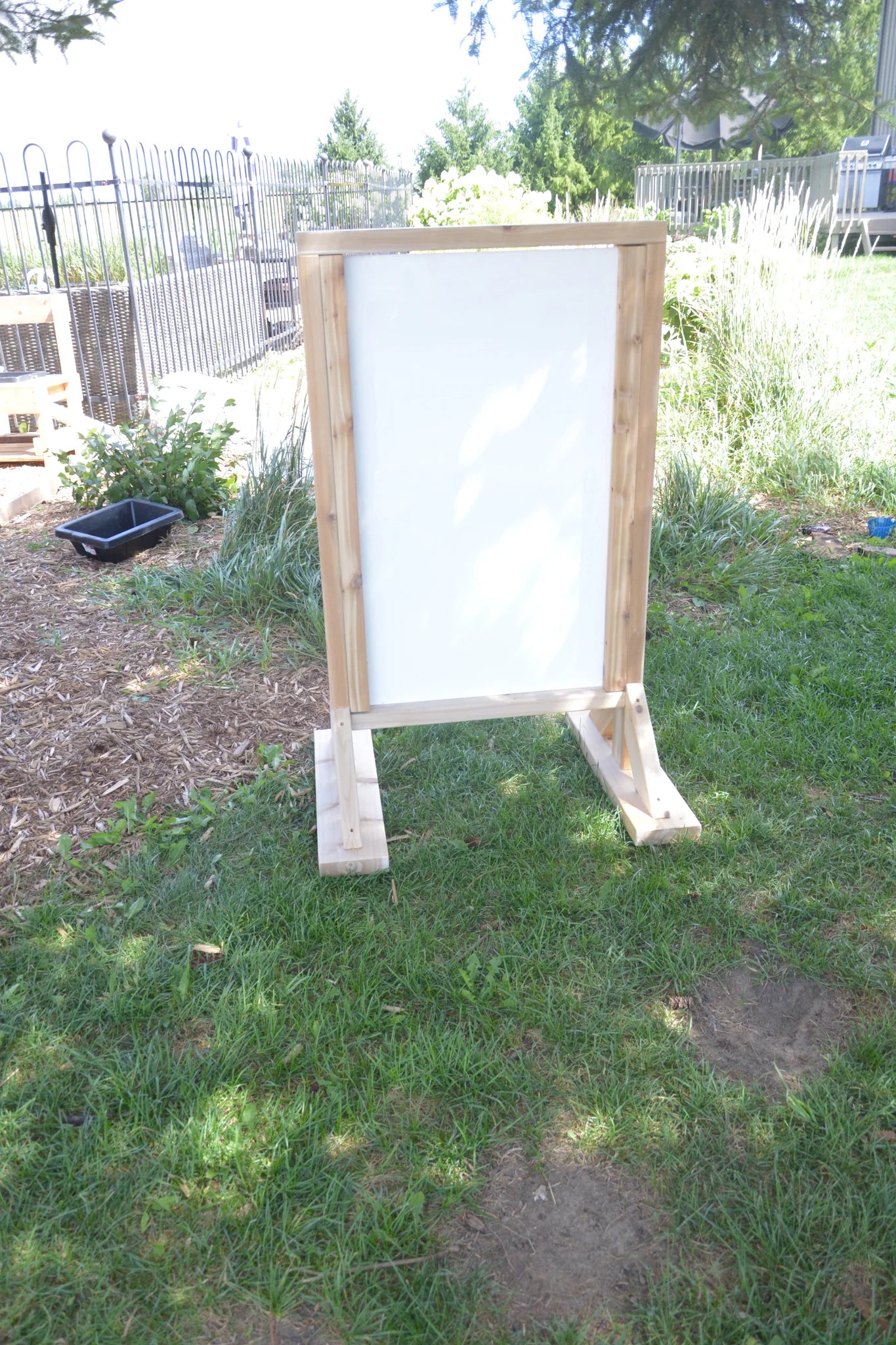 Outdoor Art Easel - Whiteboard