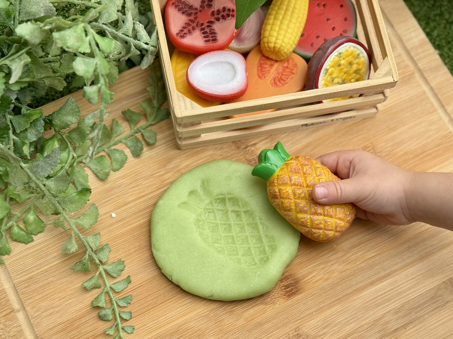World Kitchen Sensory Play Stones - 20 Pcs