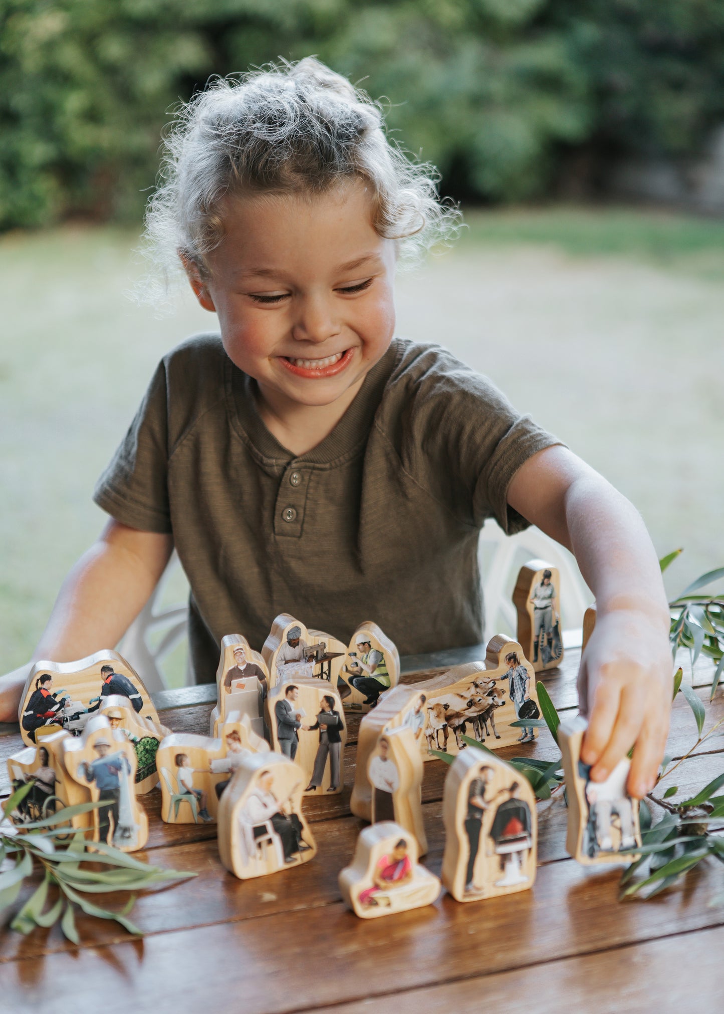 Everyday Heroes - Set Of 18
