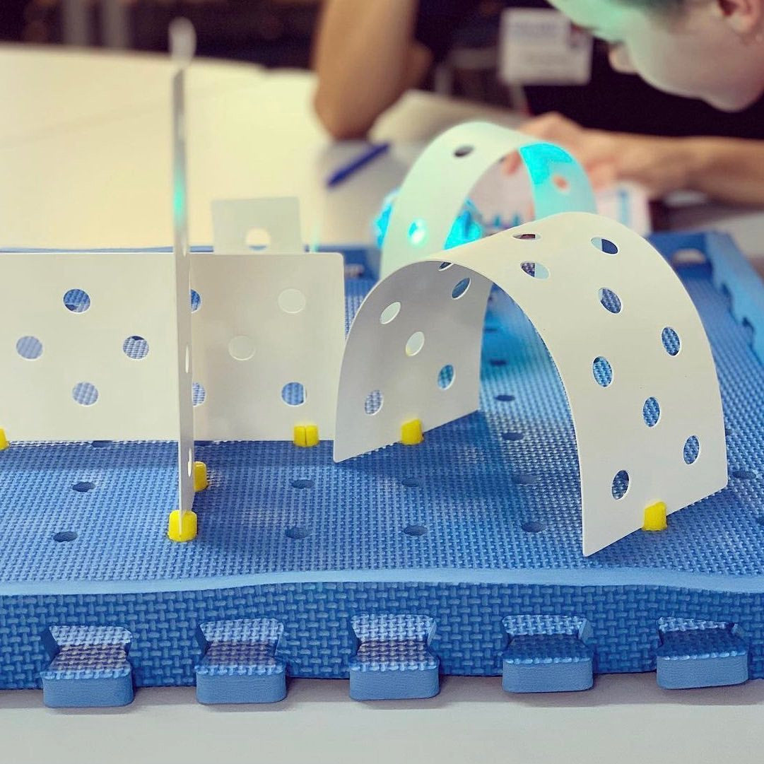 Kinazium: A Robotics Playground & STEM Construction Set