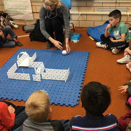 Kinazium: A Robotics Playground & STEM Construction Set