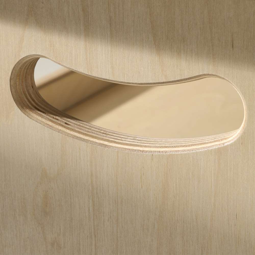 Seoras 1-Level Open Back Staggered Shelf (Solid Kickplate)