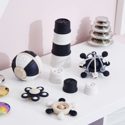 SiliSoft Curiosity Set - Black & White